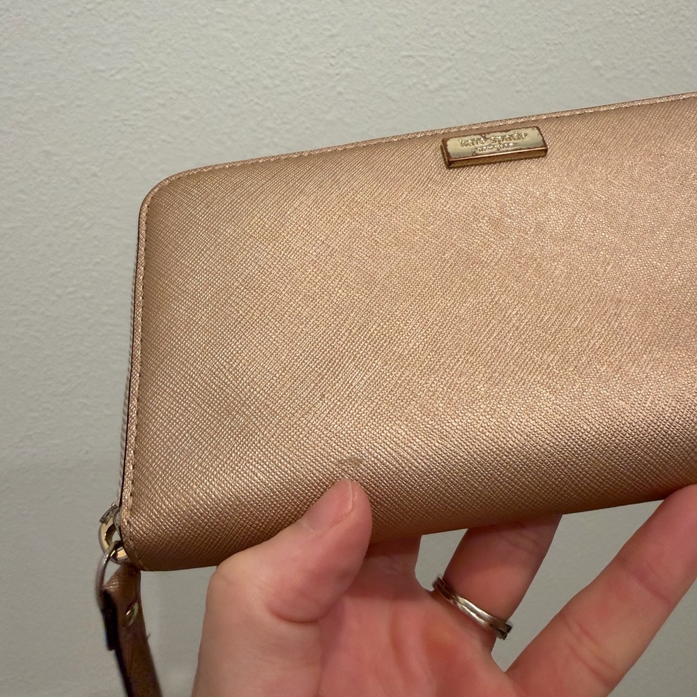 Kate Spade wallet - Picture 5 of 9
